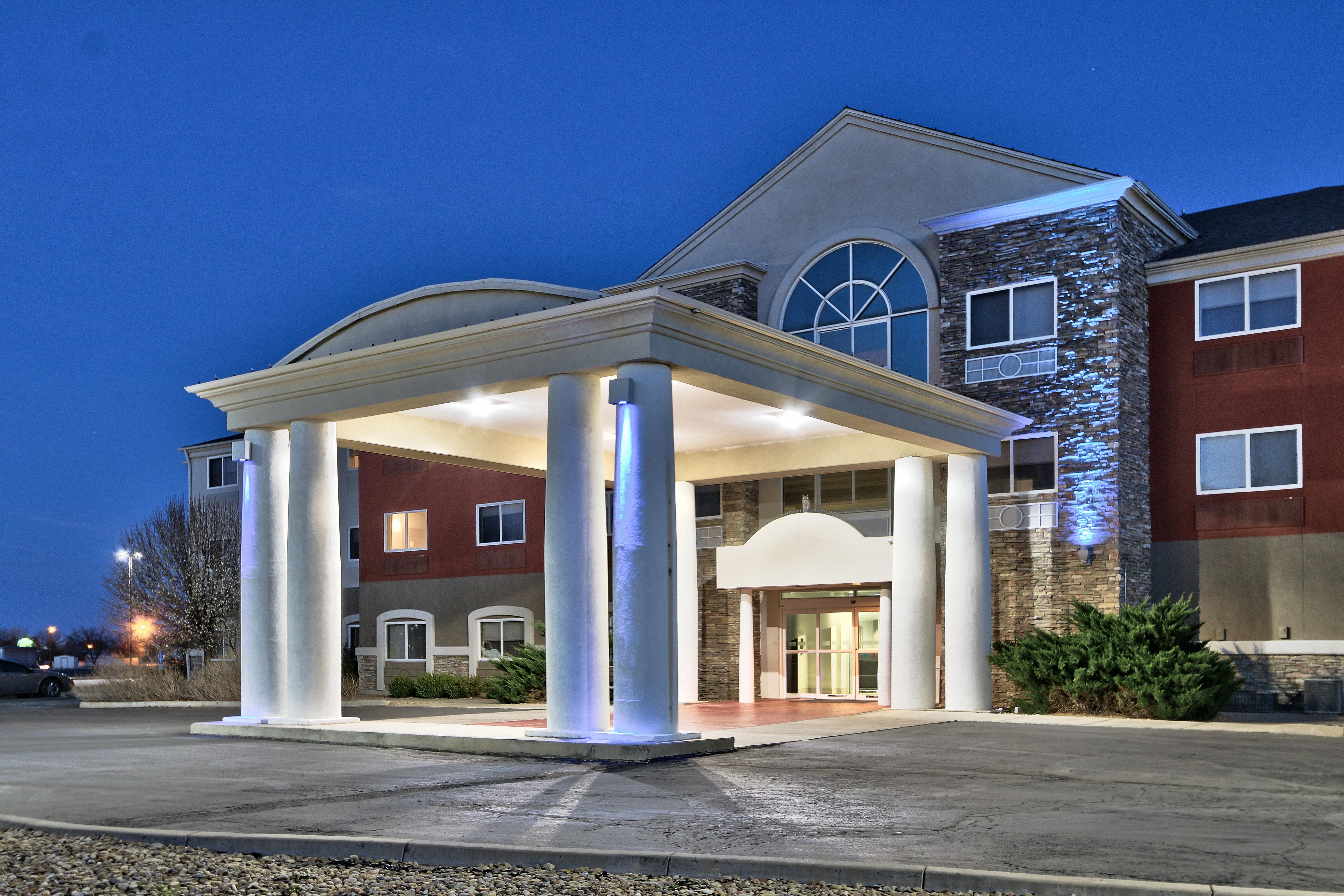 Holiday Inn Express & Suites Portales By Ihg Zewnętrze zdjęcie