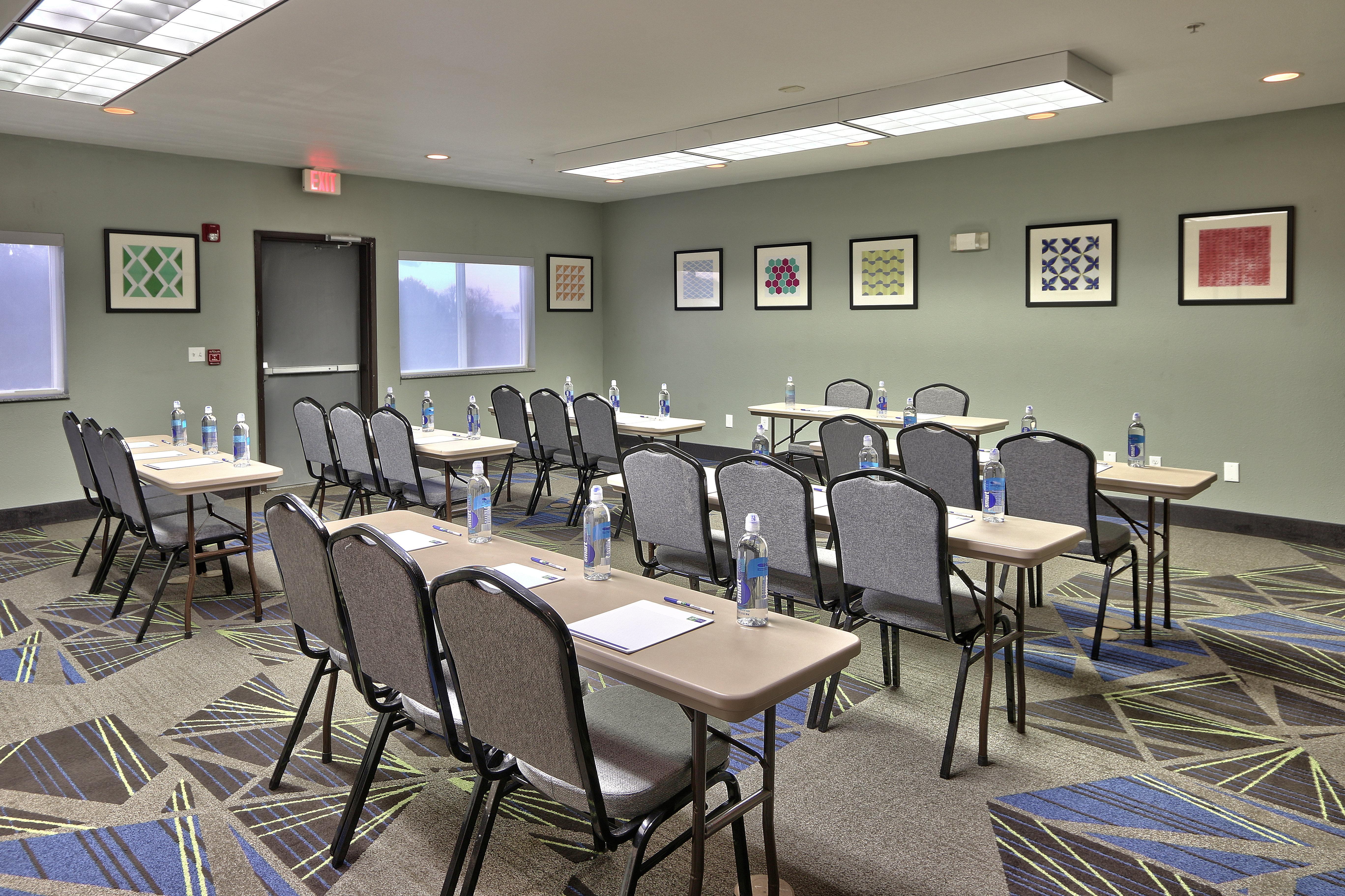 Holiday Inn Express & Suites Portales By Ihg Zewnętrze zdjęcie
