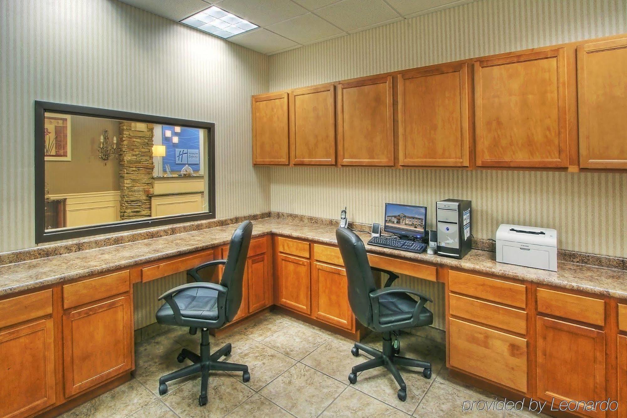 Holiday Inn Express & Suites Portales By Ihg Zewnętrze zdjęcie